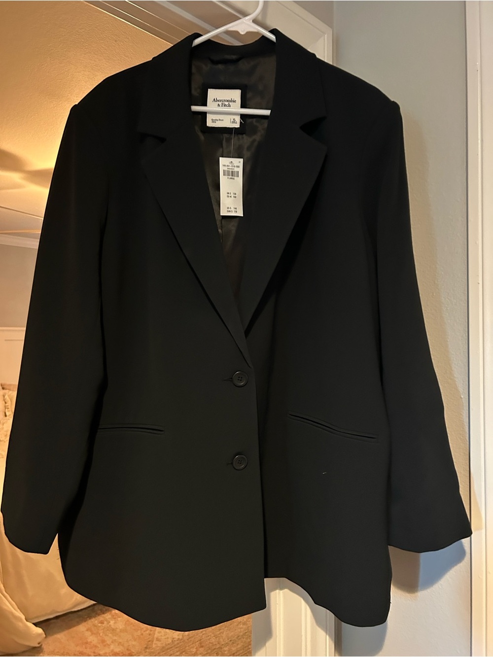 Abercrombie & Fitch Black Women's Blazer with Notch Lapel